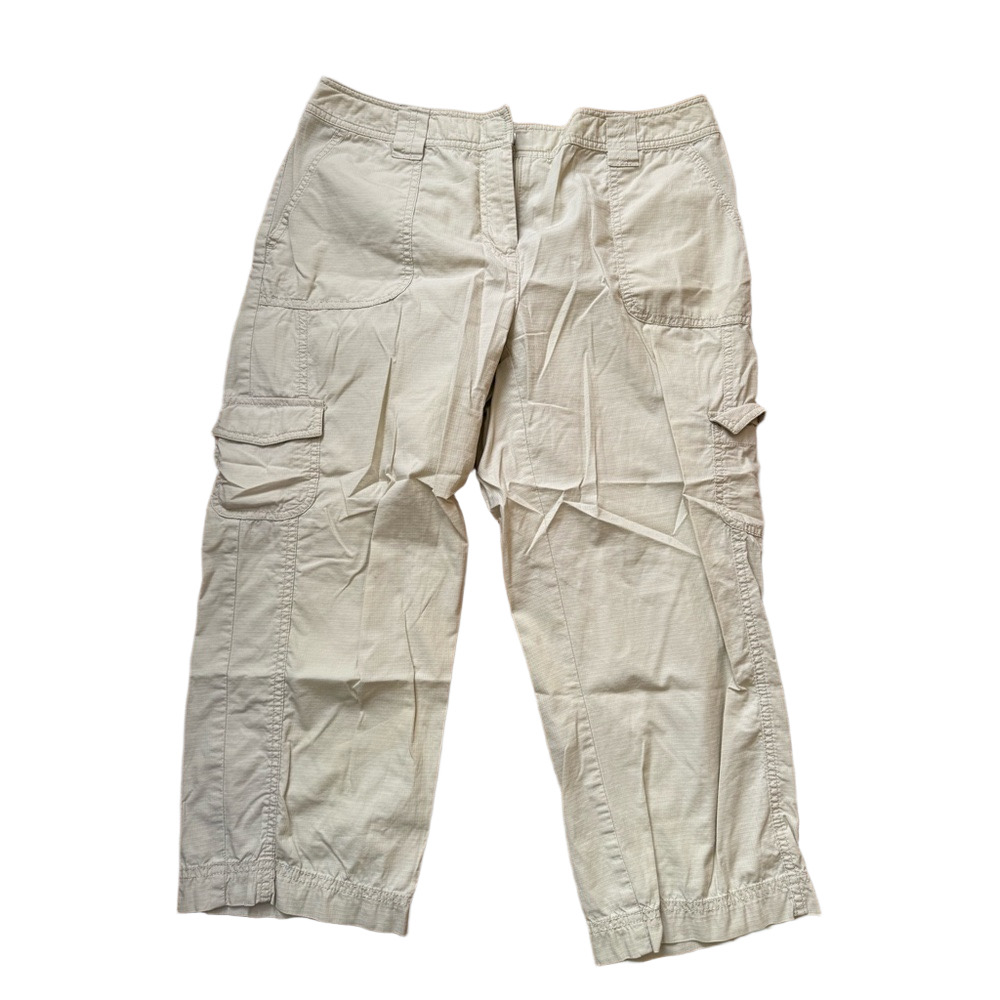 Liz Claiborne Women's Cream Cargo Capris - Picture 2 of 5